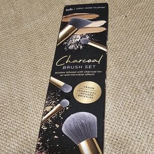 NIB Billion Bollar Brushes charcoal brush set